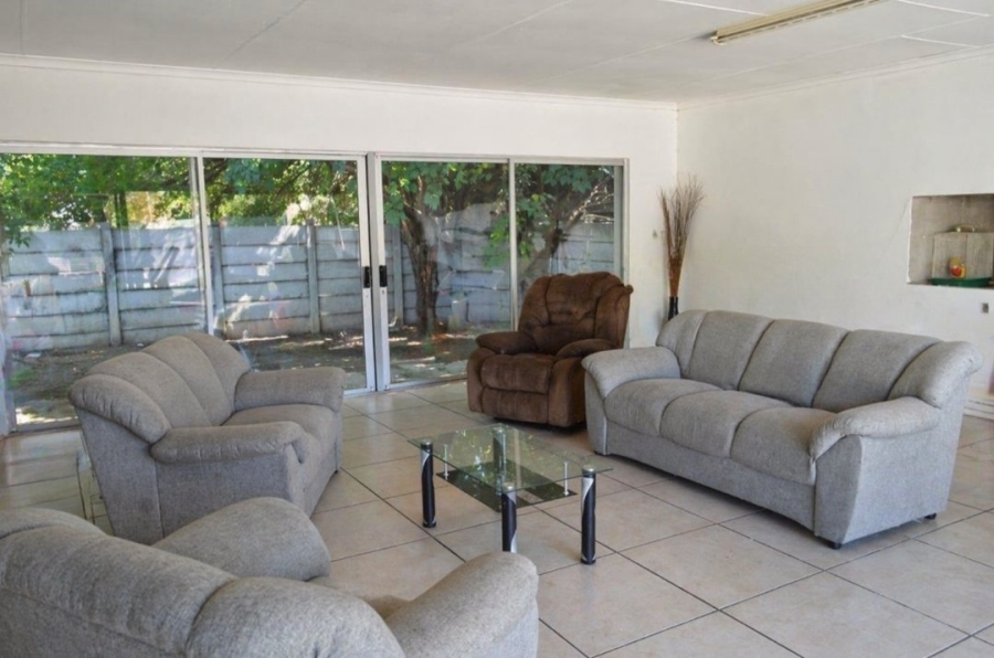 4 Bedroom Property for Sale in Flamwood North West